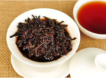 الصين وظيفة المخمرة شنغ بو Erh الشاي مع اللون البني الداكن Auburn المضادة للالتهابات المزود