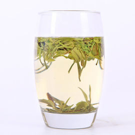 الصين الزمرد الأخضر الصينية الشاي الأبيض Yin Zhen Silver Needle 100٪ NO Additives المزود